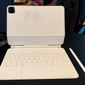 White Tablet Keyboard Case with Stylus